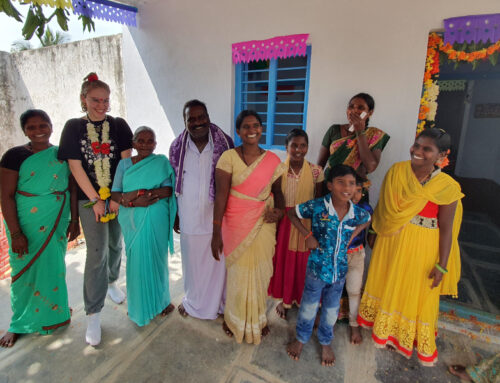 Inauguración de 23 viviendas en Anantapur, India